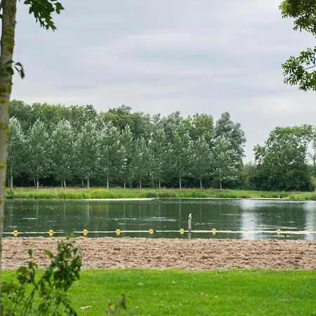Nyaraló In Zuytland Buiten With Fishing Platform