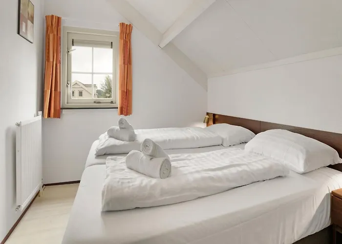 In Zuytland Buiten With Fishing Platform