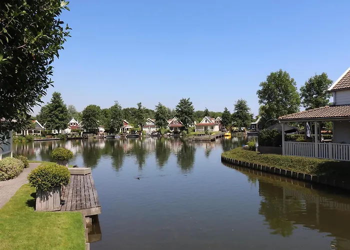 In Zuytland Buiten With Fishing Platform بيت للعطل Simonshaven