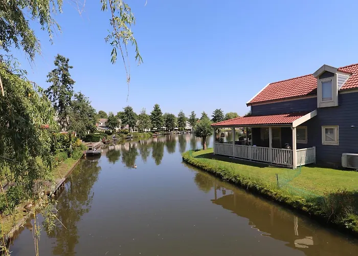In Zuytland Buiten With Fishing Platform *