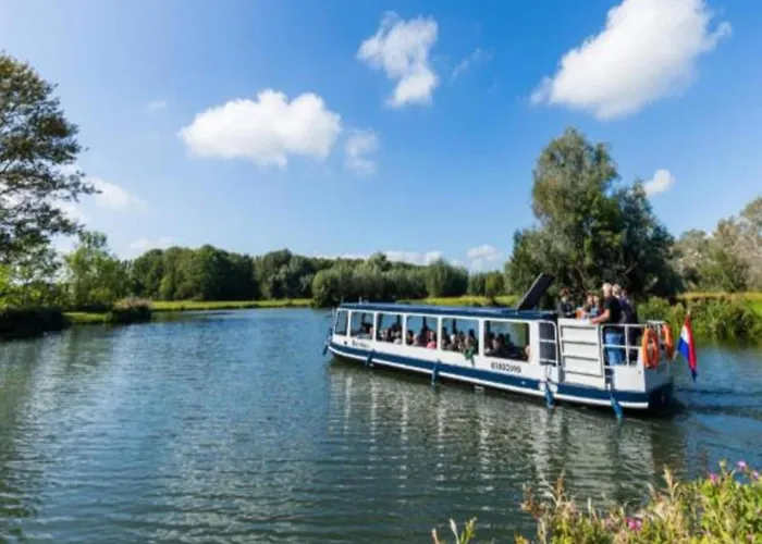 بيت للعطل In Zuytland Buiten With Fishing Platform Simonshaven