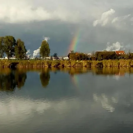 In Zuytland Buiten With Fishing Platform