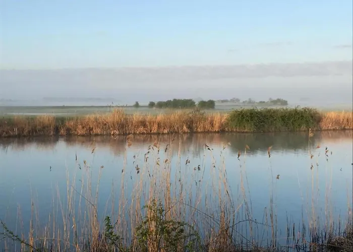 In Zuytland Buiten With Fishing Platform Simonshaven