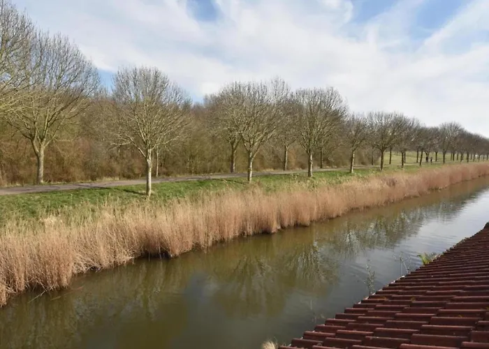 In Zuytland Buiten With Fishing Platform بيت للعطل Simonshaven